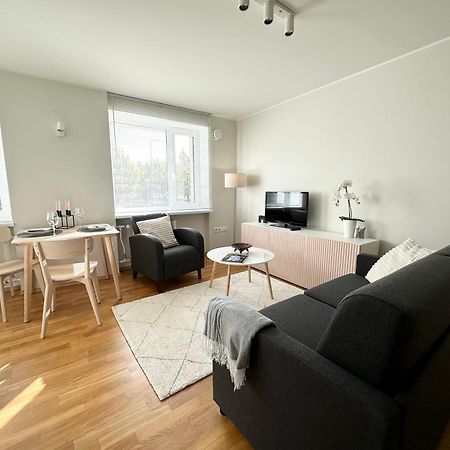 Lovely Beachfront Apartment In Paernu エクステリア 写真